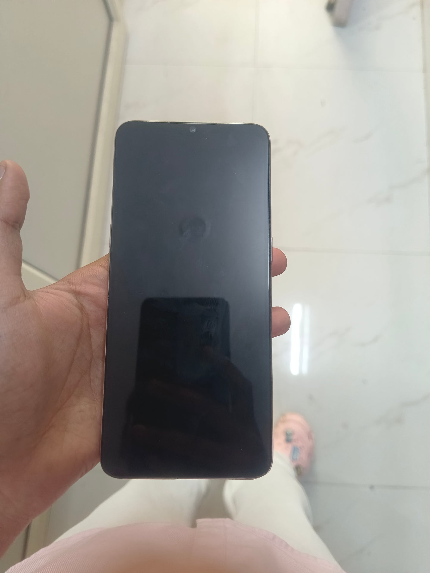 Dealshut Phone Oppo F17    6/128