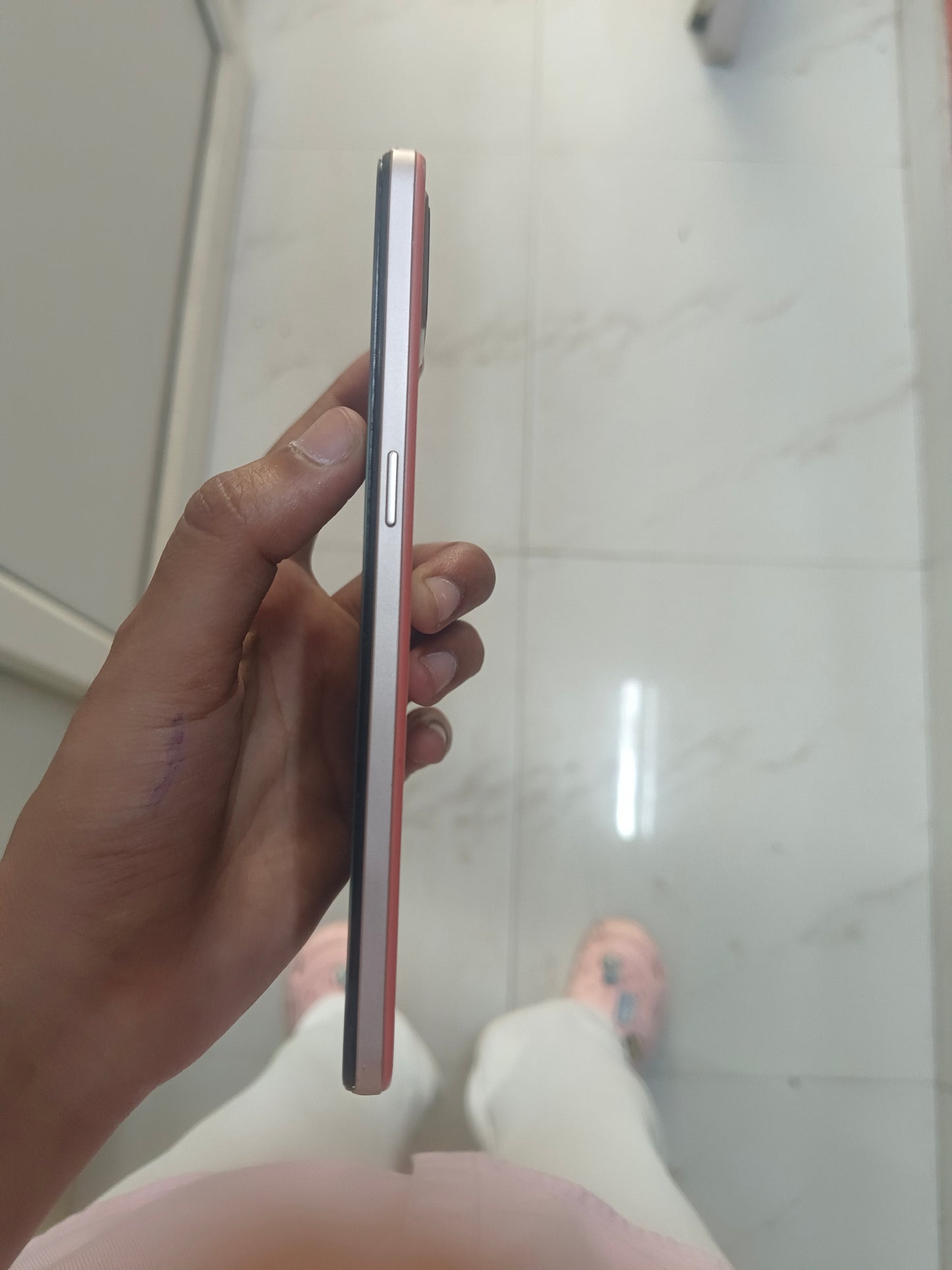 Dealshut Phone Oppo F17    6/128