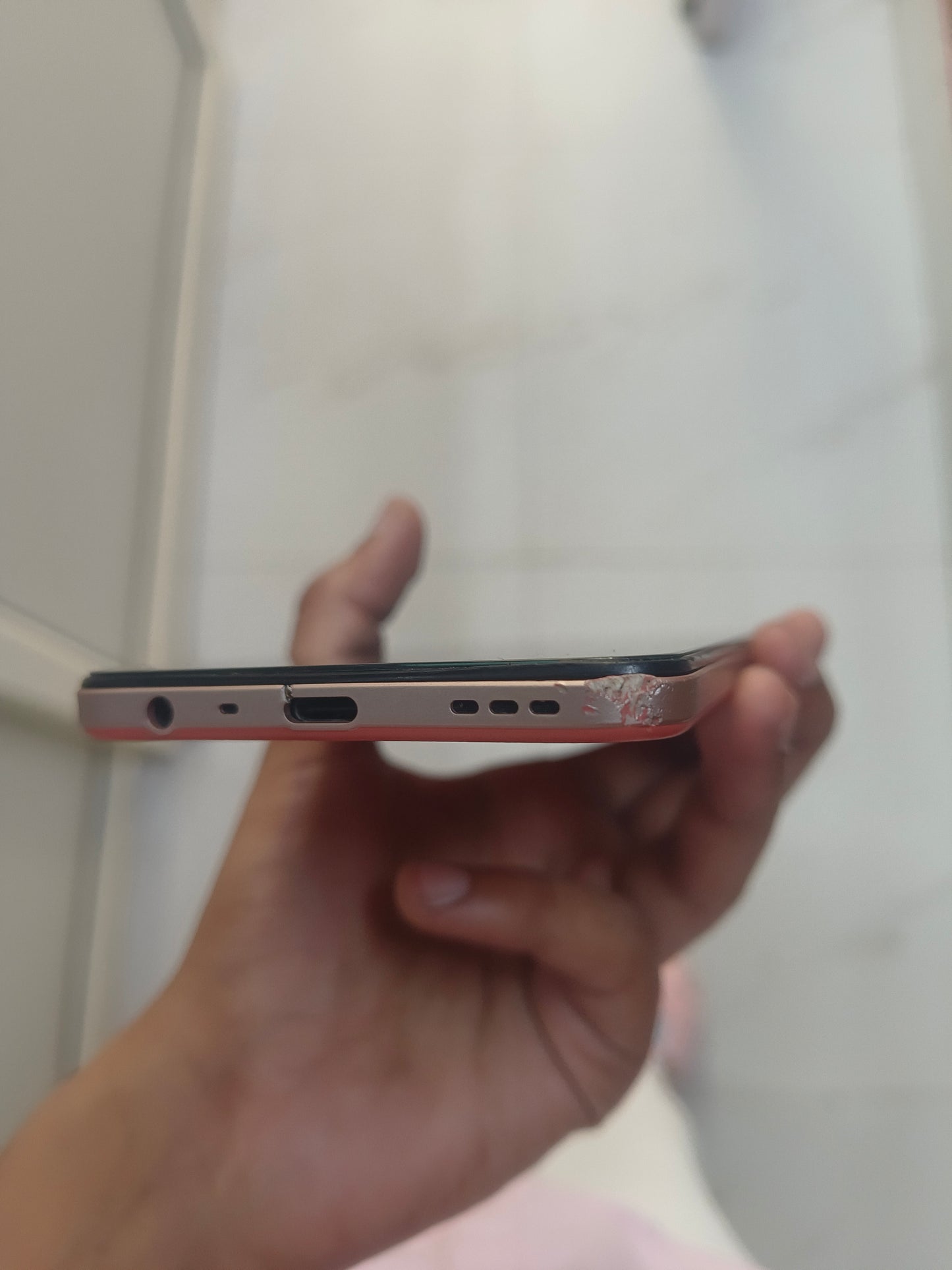 Dealshut Phone Oppo F17    6/128