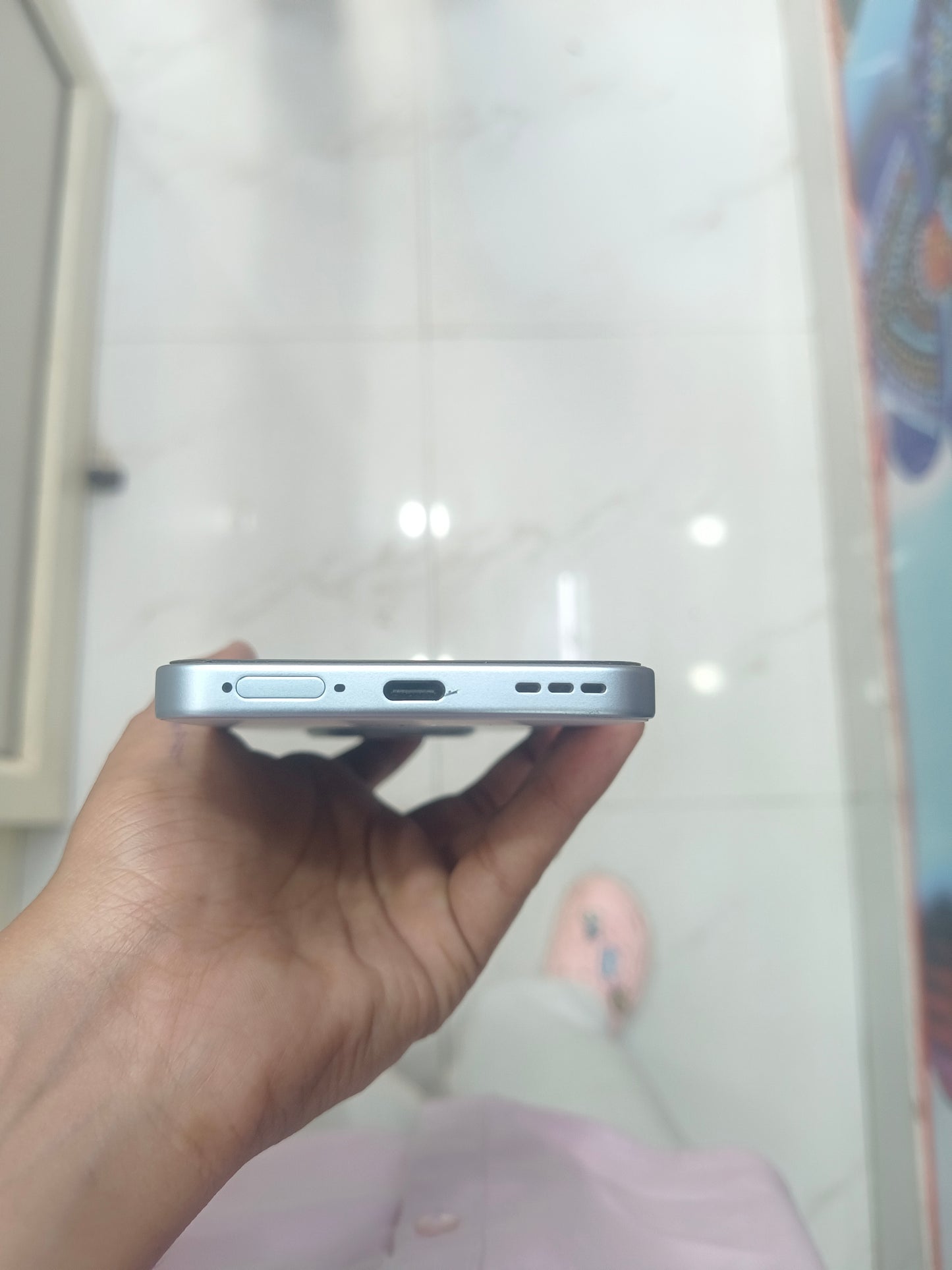 Dealshut Phone Oppo F29    8/128