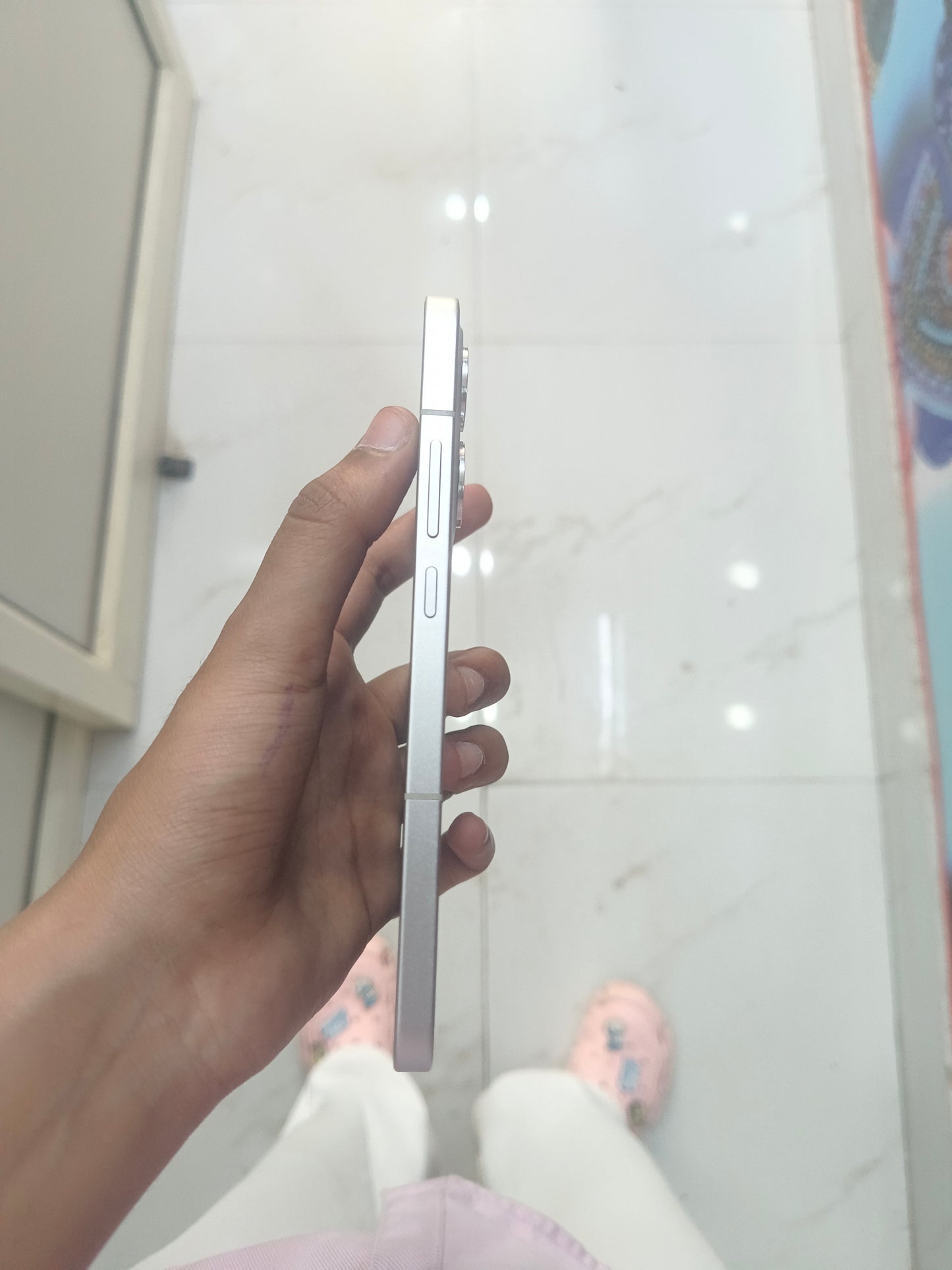 Dealshut Phone Oppo Reno 13      8/256