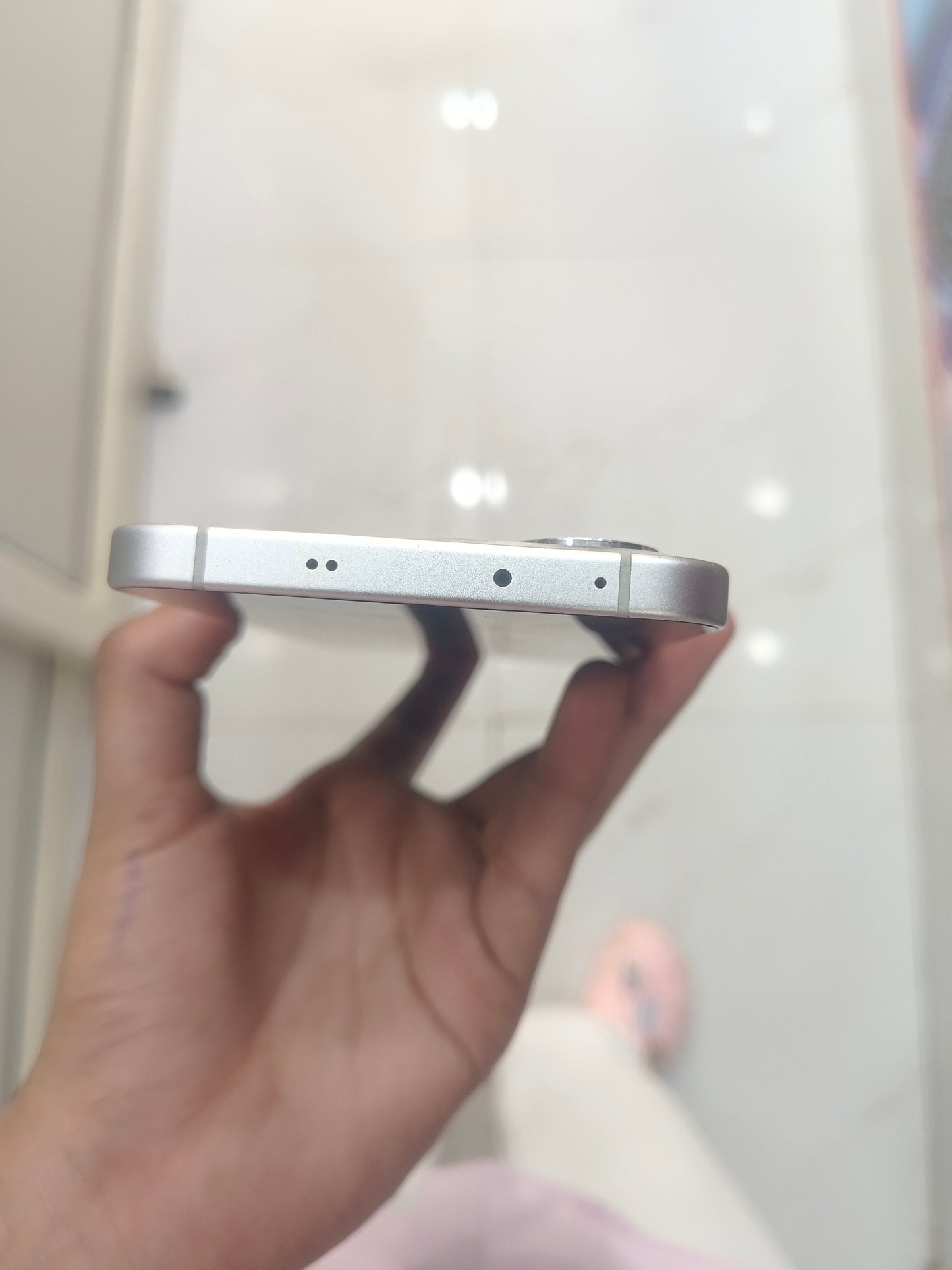 Dealshut Phone Oppo Reno 13      8/256