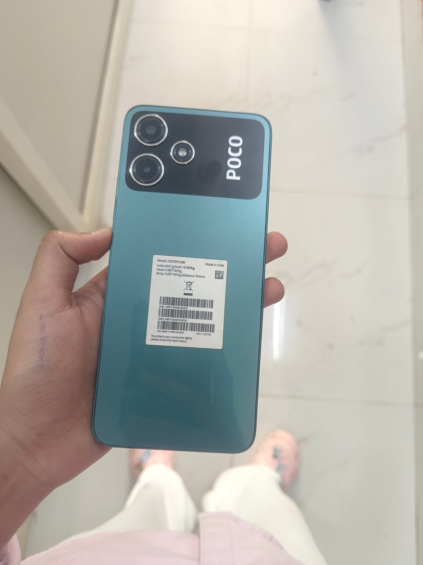 Dealshut Phone Poco M6 Pro      6/128