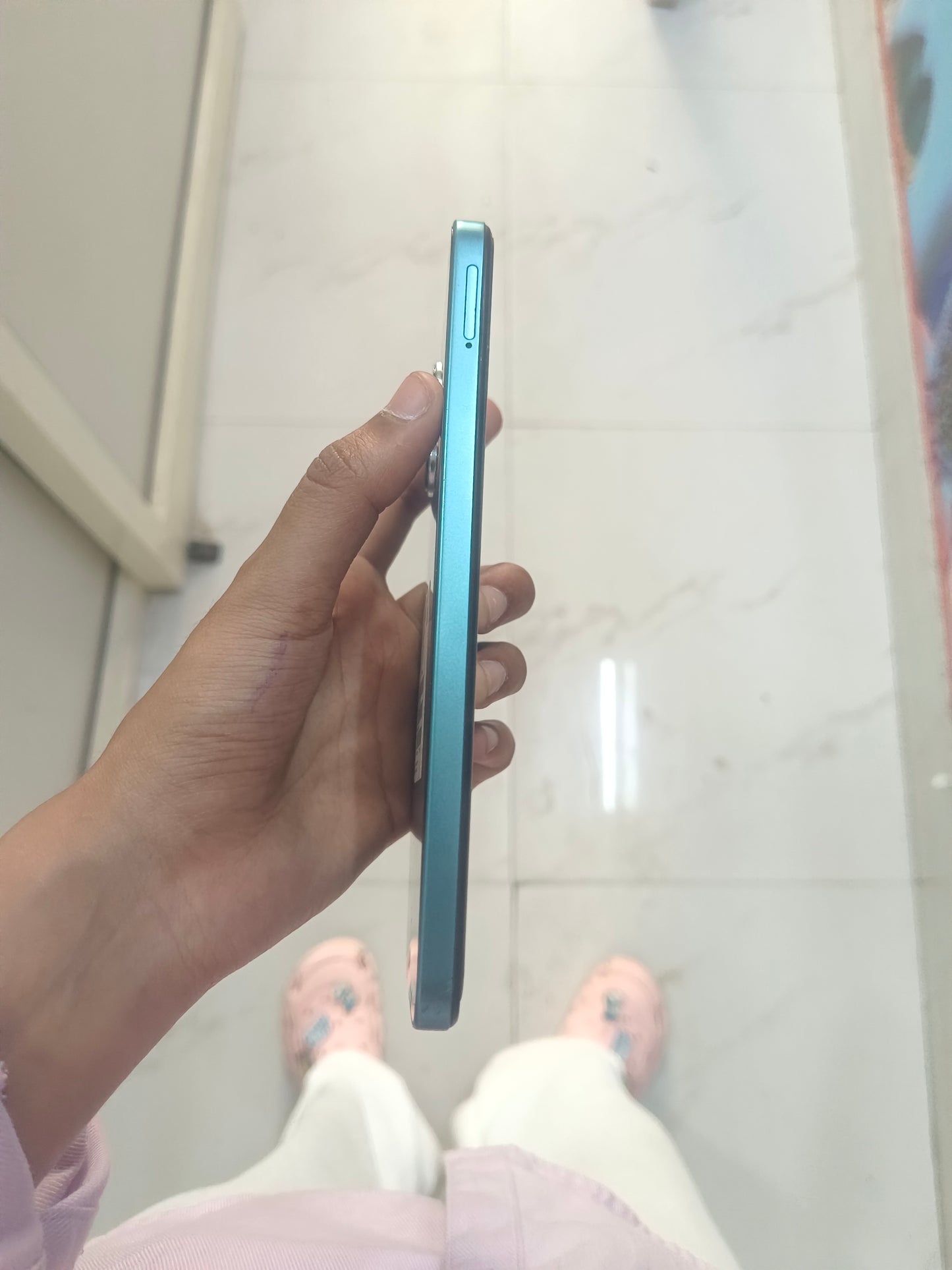 Dealshut Phone Poco M6 Pro      6/128