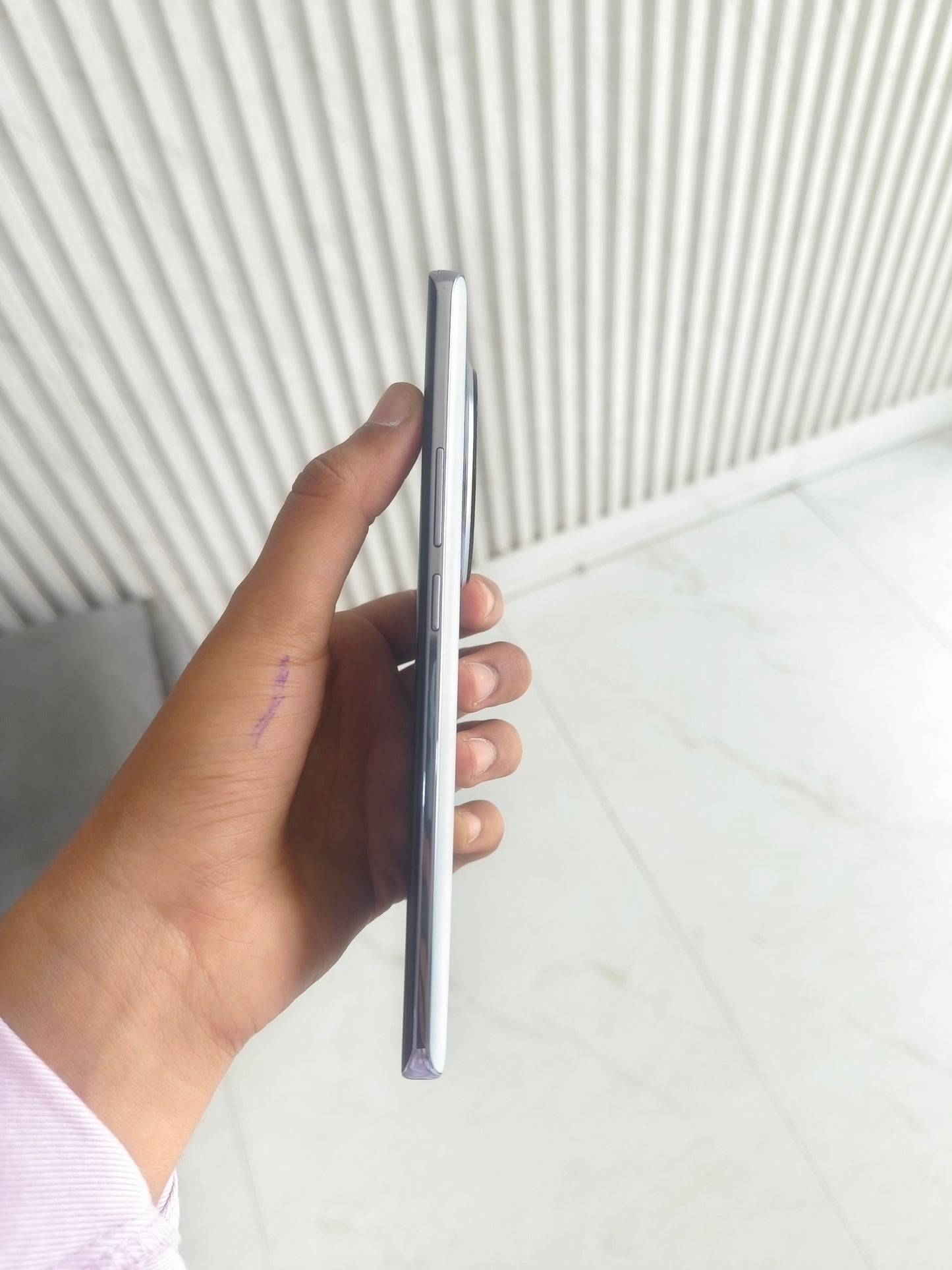 Dealshut Phone REALME P1 PRO      8/256