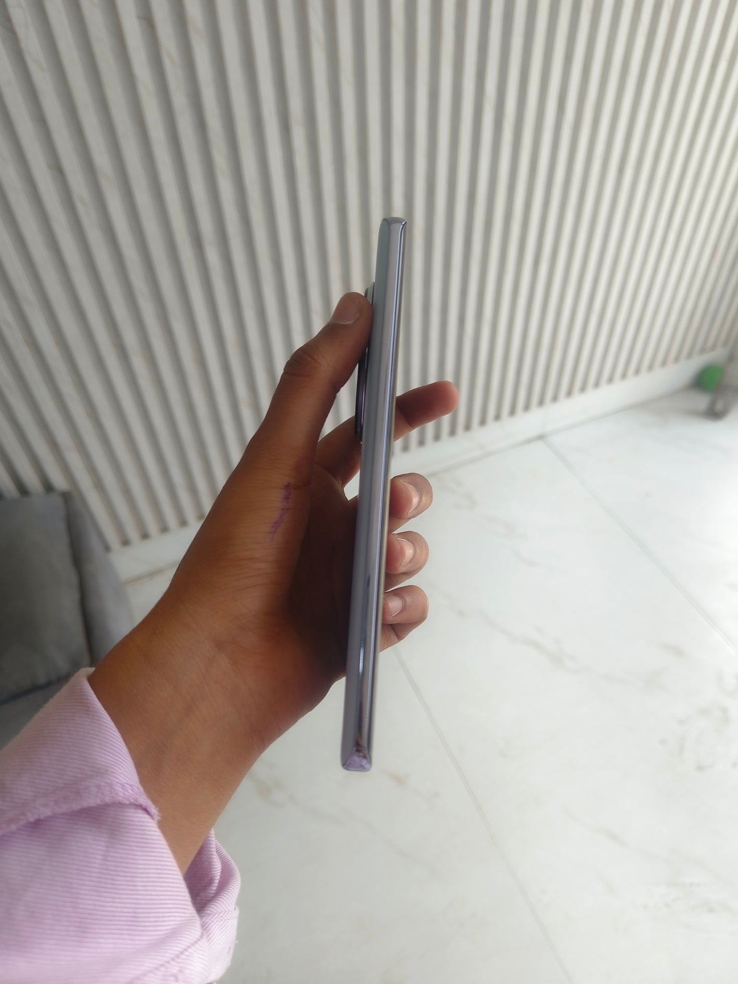 Dealshut Phone REALME P1 PRO      8/256