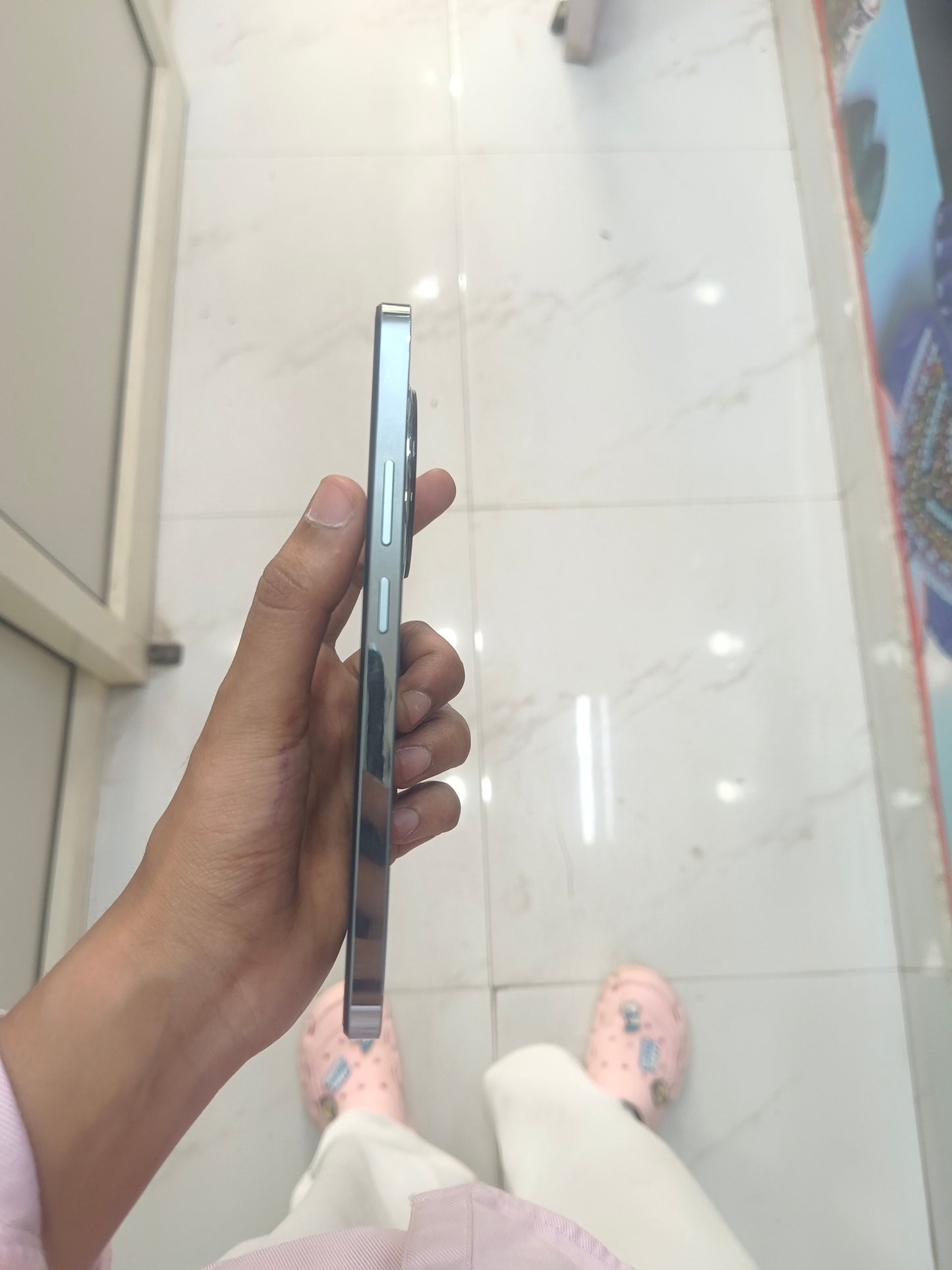 Dealshut Phone Realme 12+    8/128