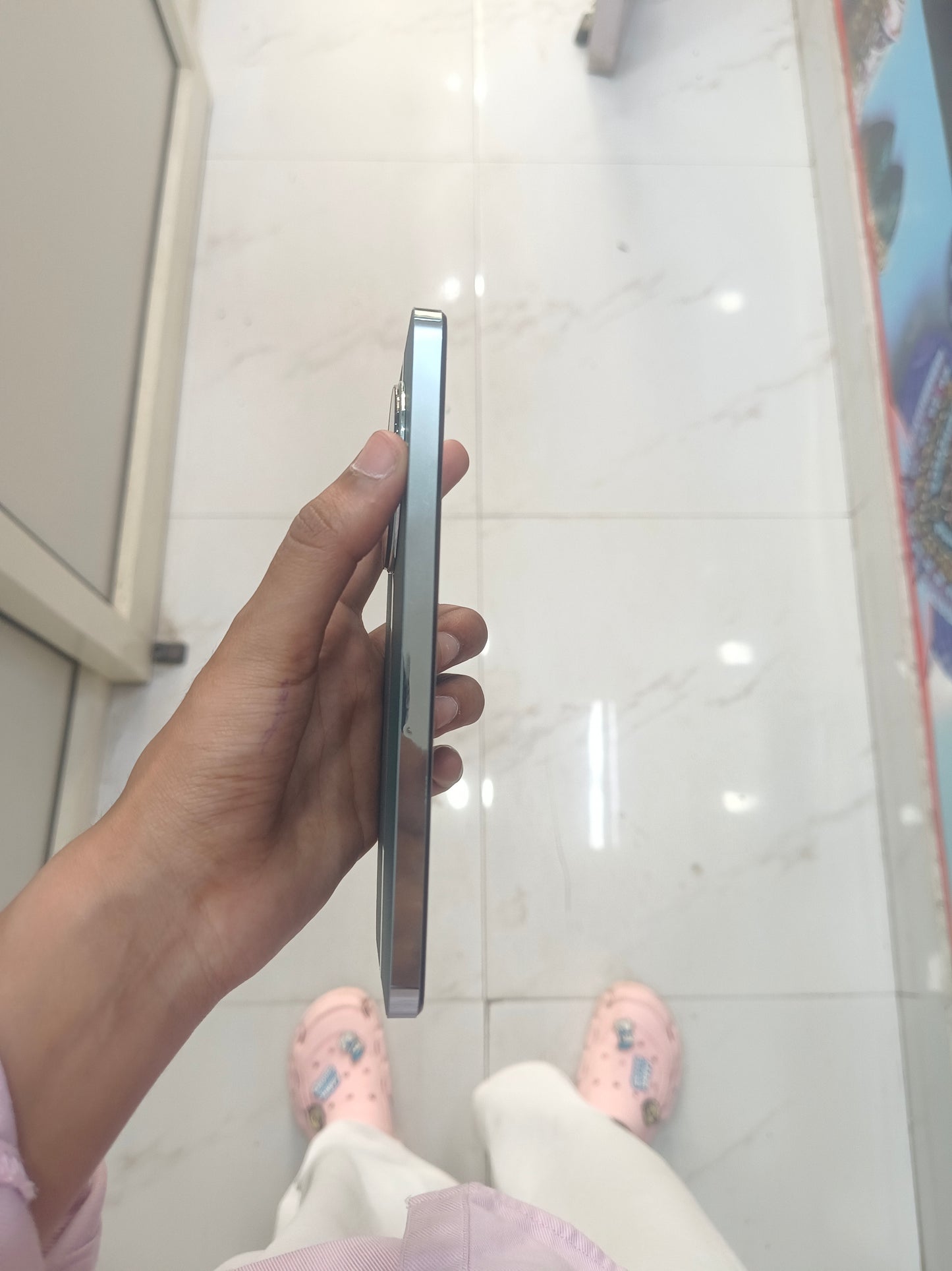 Dealshut Phone Realme 12+    8/128