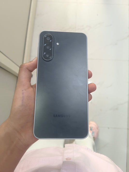 Dealshut Phone Samsung Galaxy A17     8/128