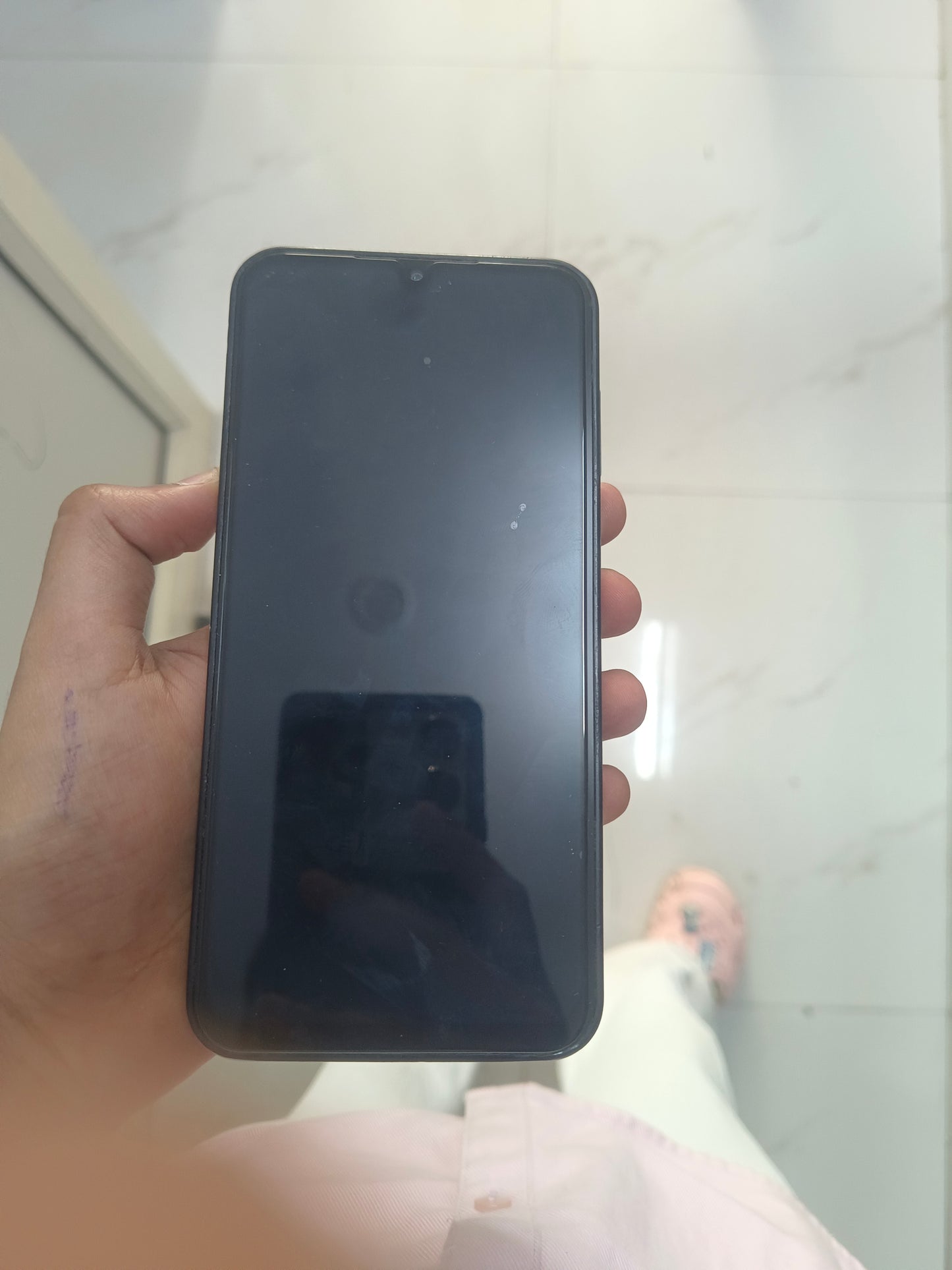 Dealshut Phone Samsung galaxy F15        6/128