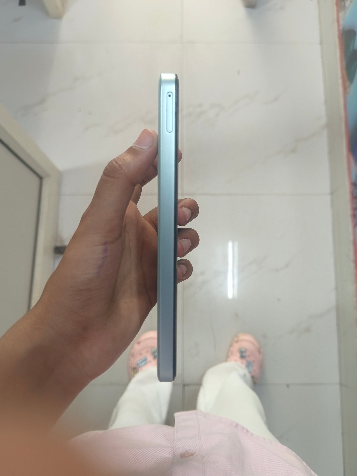 Dealshut Phone Samsung galaxy F15        6/128