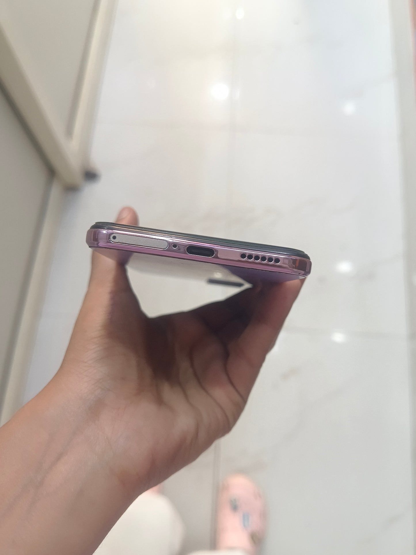 Dealshut Phone Vivo V21         8/128