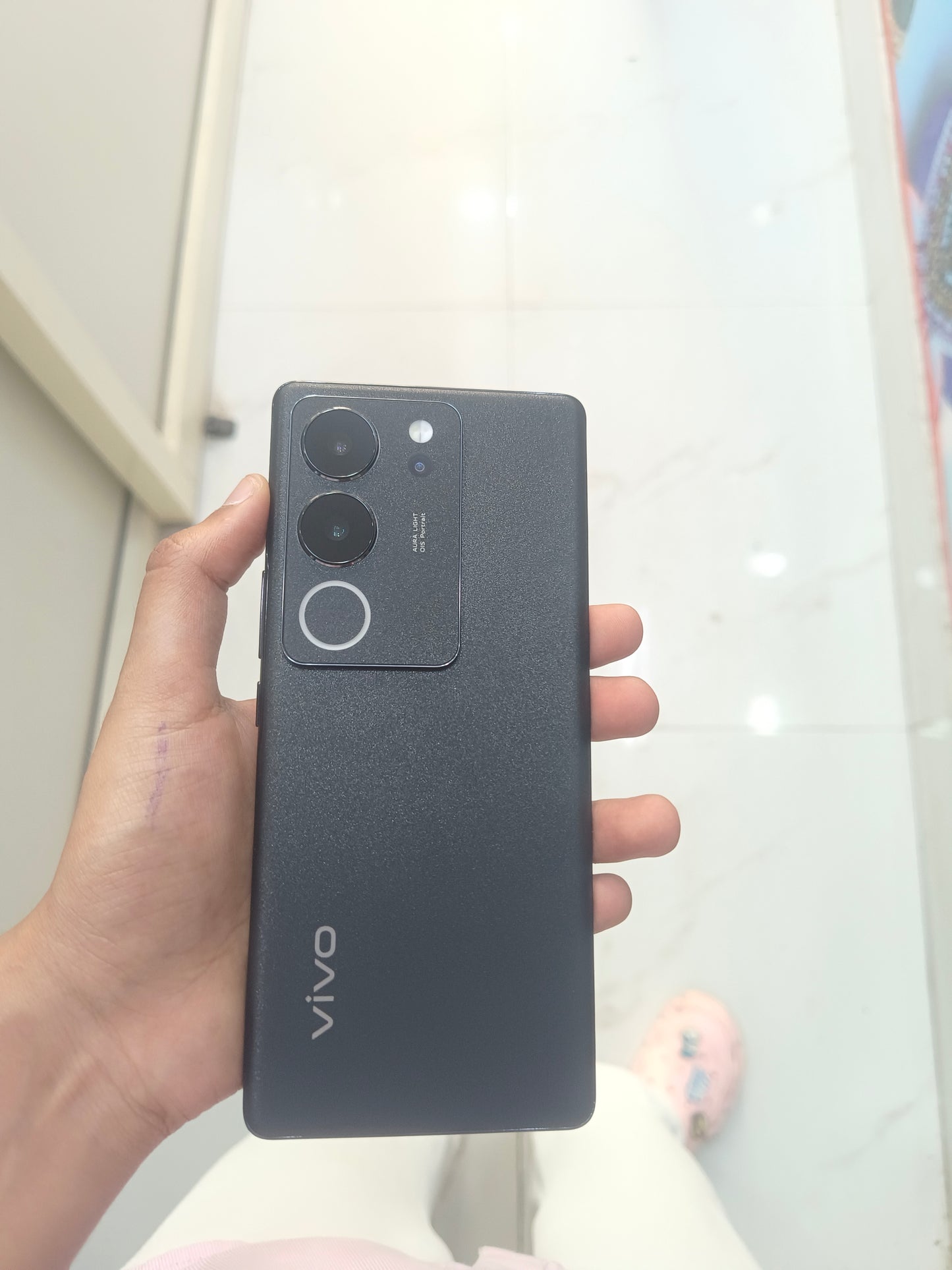 Dealshut Phone Vivo V29 Pro    8/256
