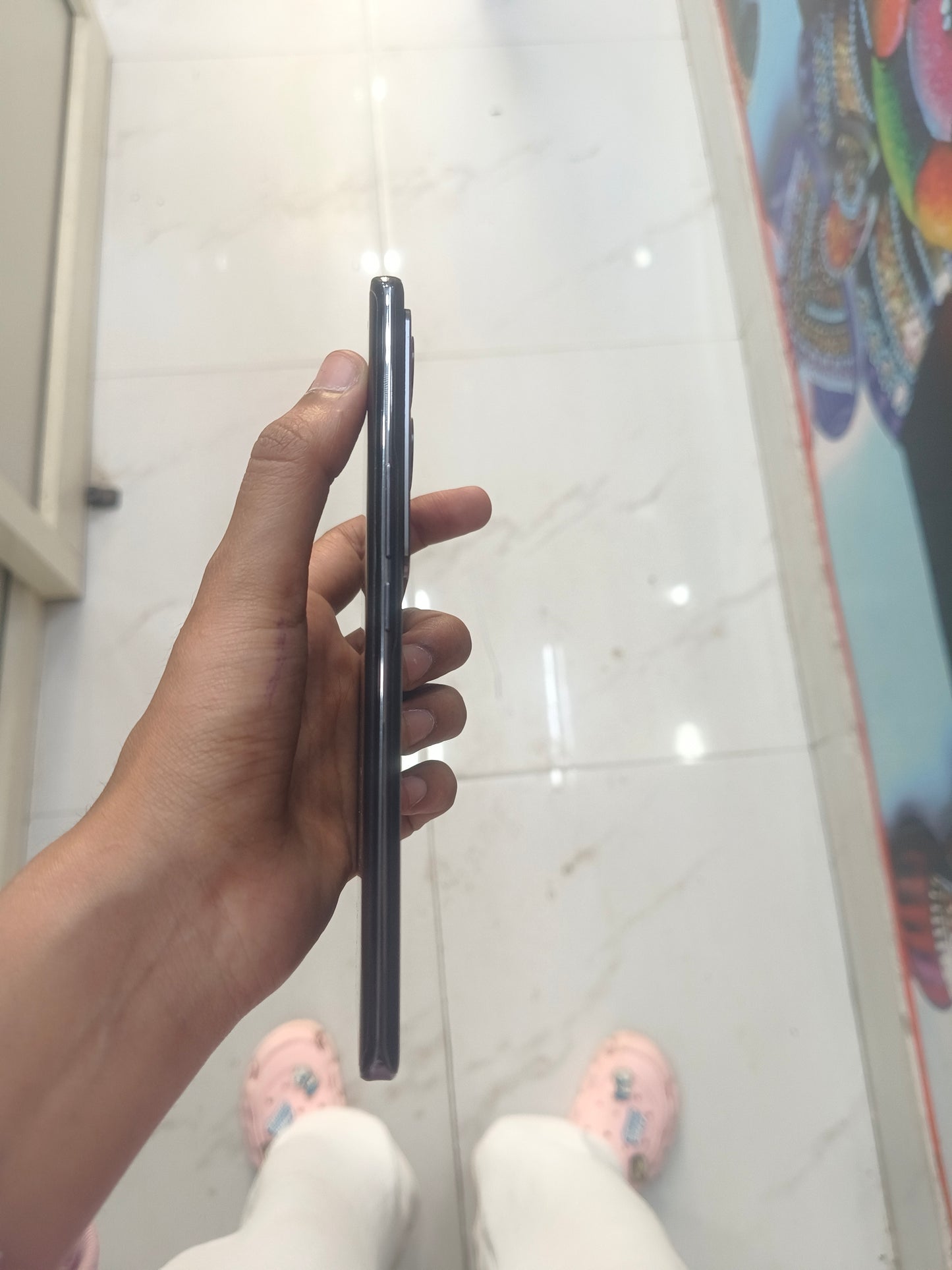 Dealshut Phone Vivo V29 Pro    8/256