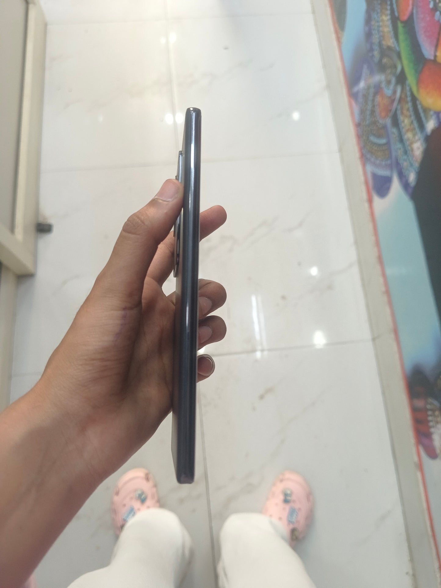 Dealshut Phone Vivo V29 Pro    8/256