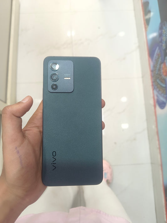 Dealshut Phone Vivo V23      8/128
