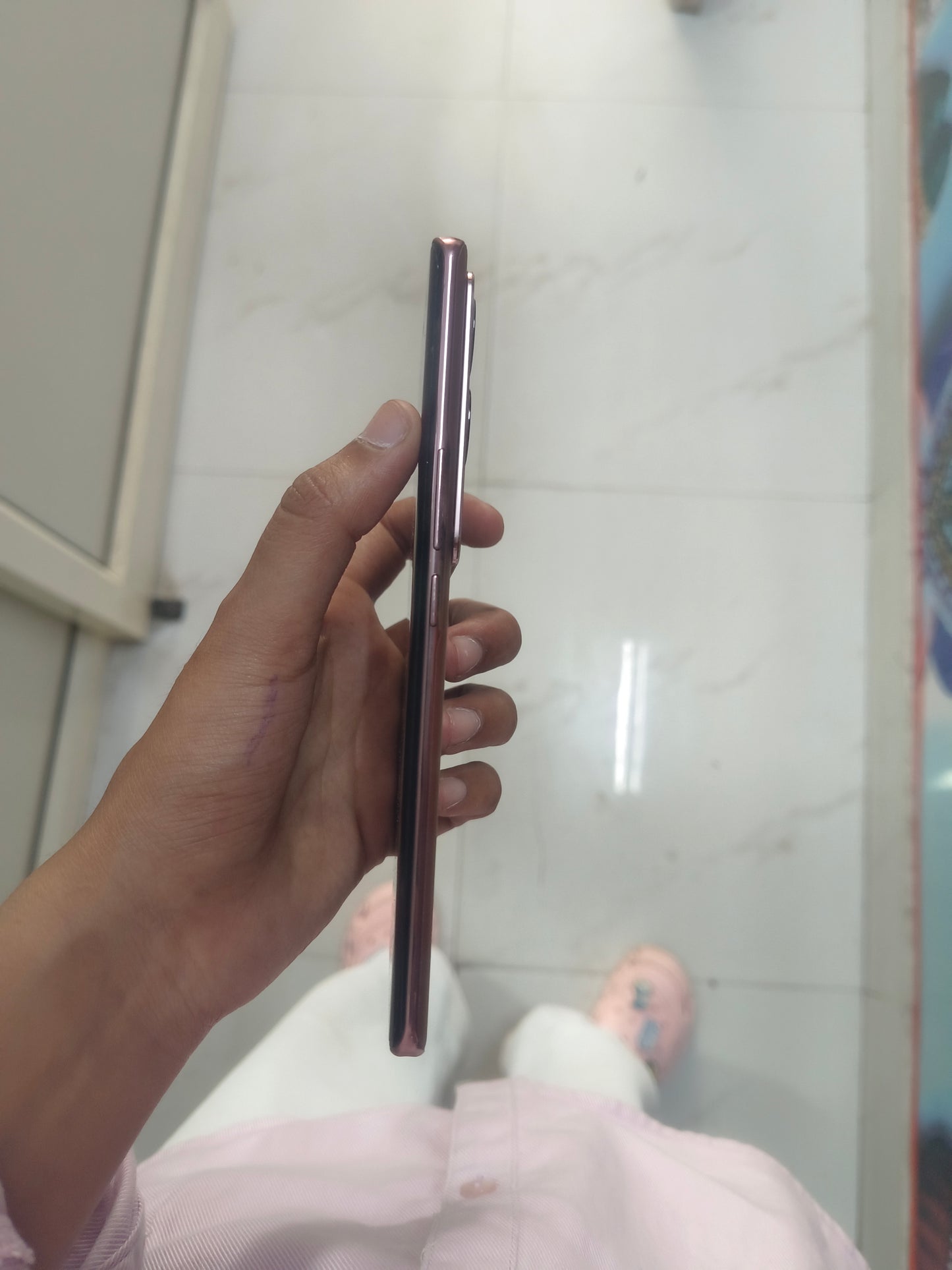 Dealshut Phone Vivo V29 Pro    12/256