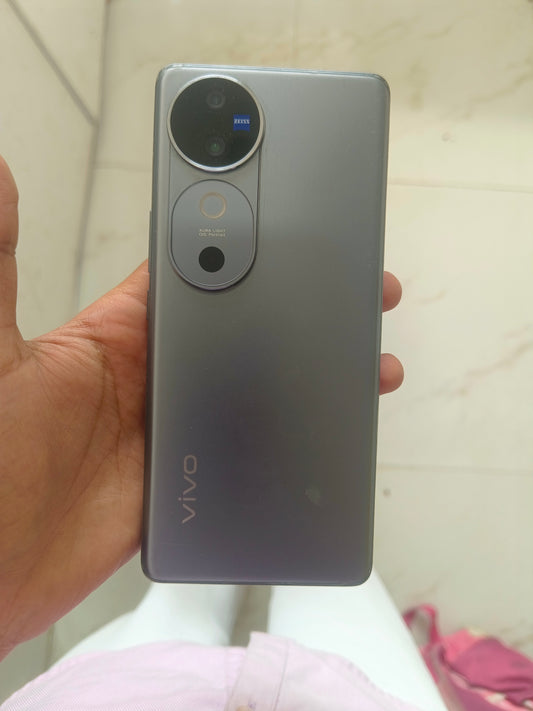 Dealshut Phone Vivo V40    8/128