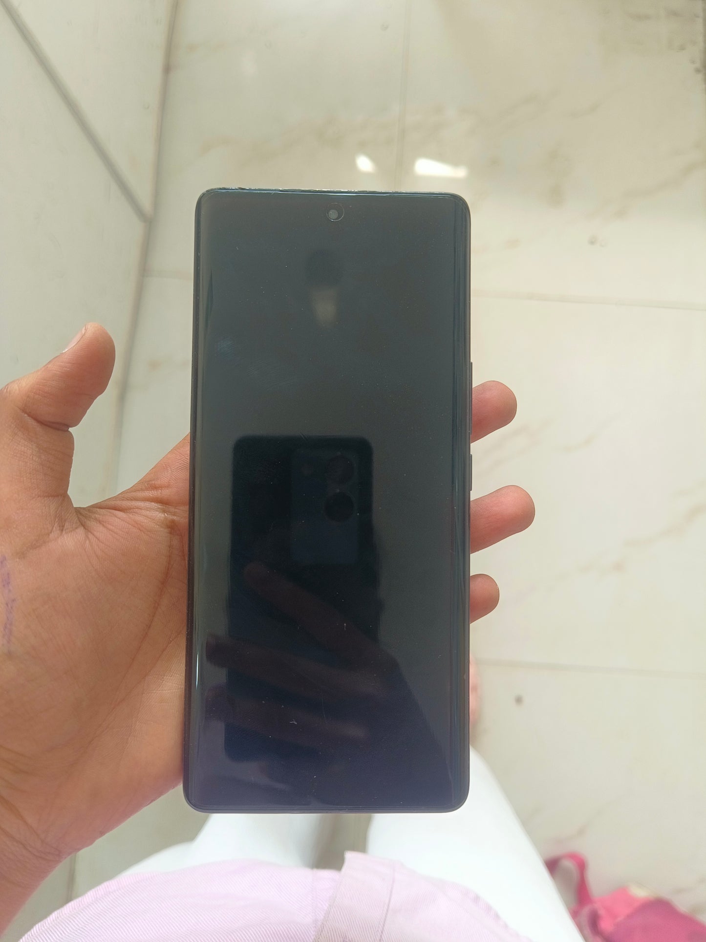Dealshut Phone Vivo V40    8/128