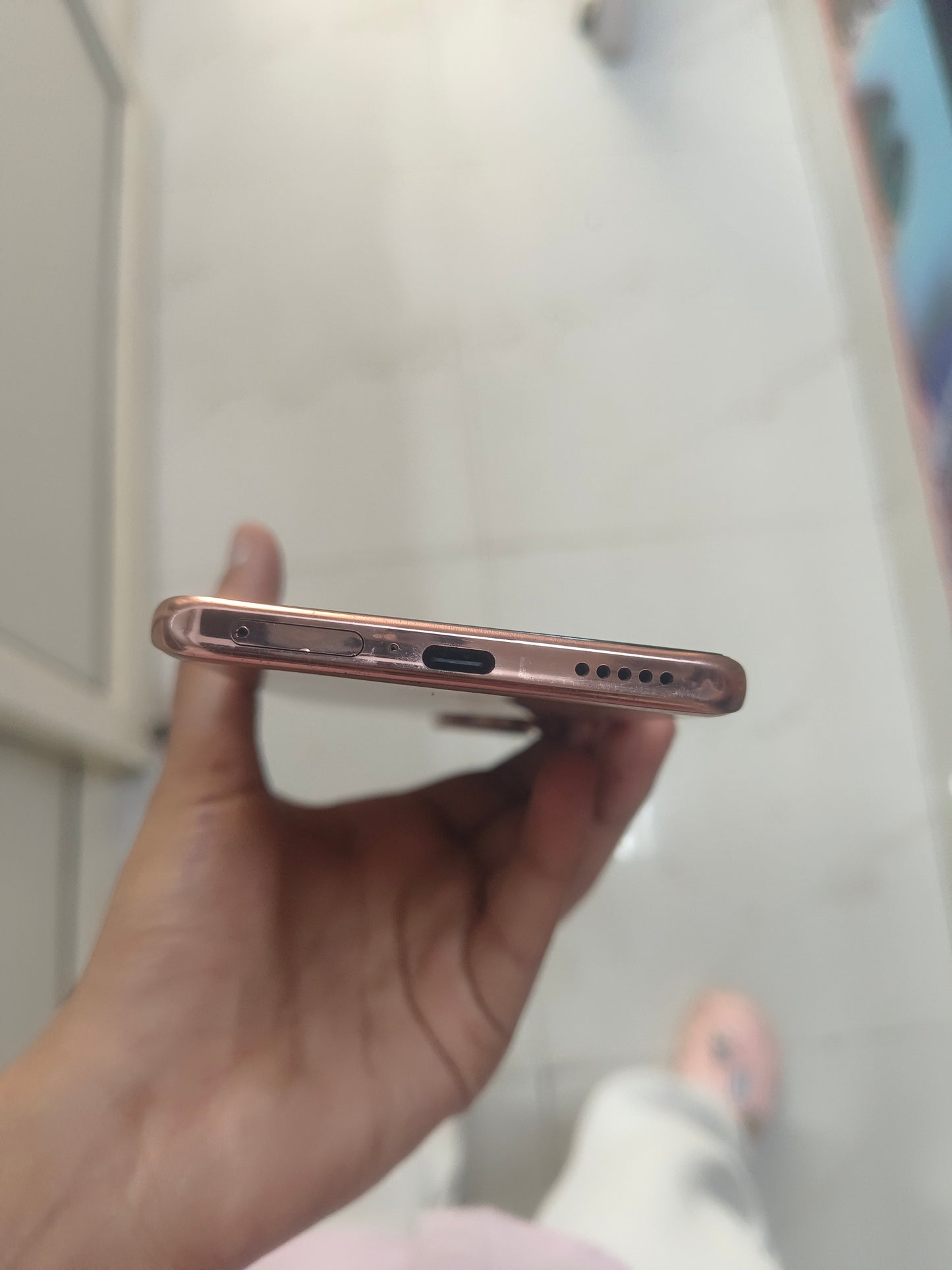 Dealshut Phone Vivo V40e       8/128
