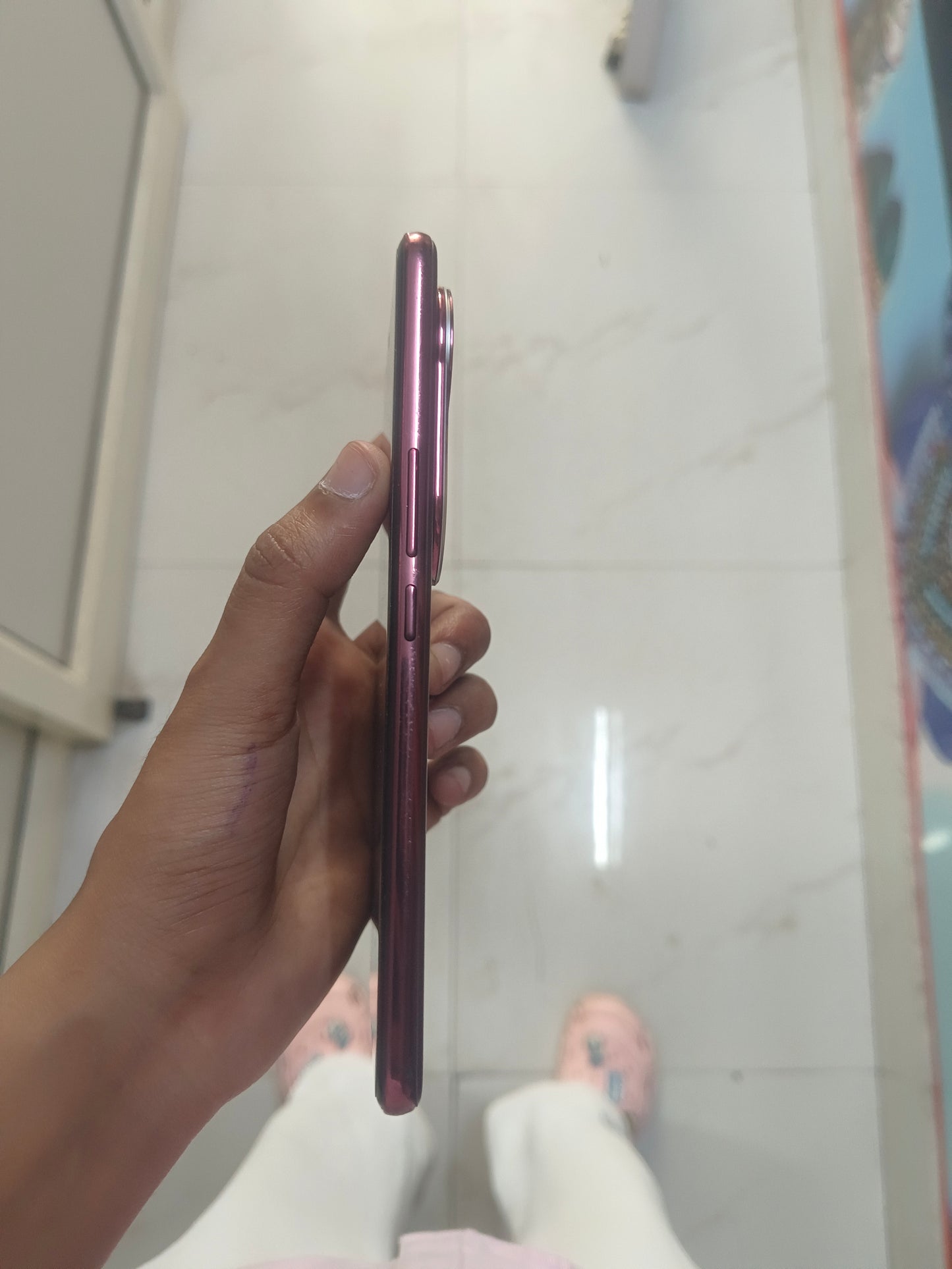 Dealshut Phone Vivo V50    8/128