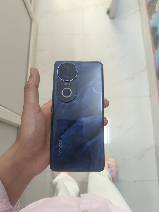 Dealshut Phone Vivo V50e       8/128
