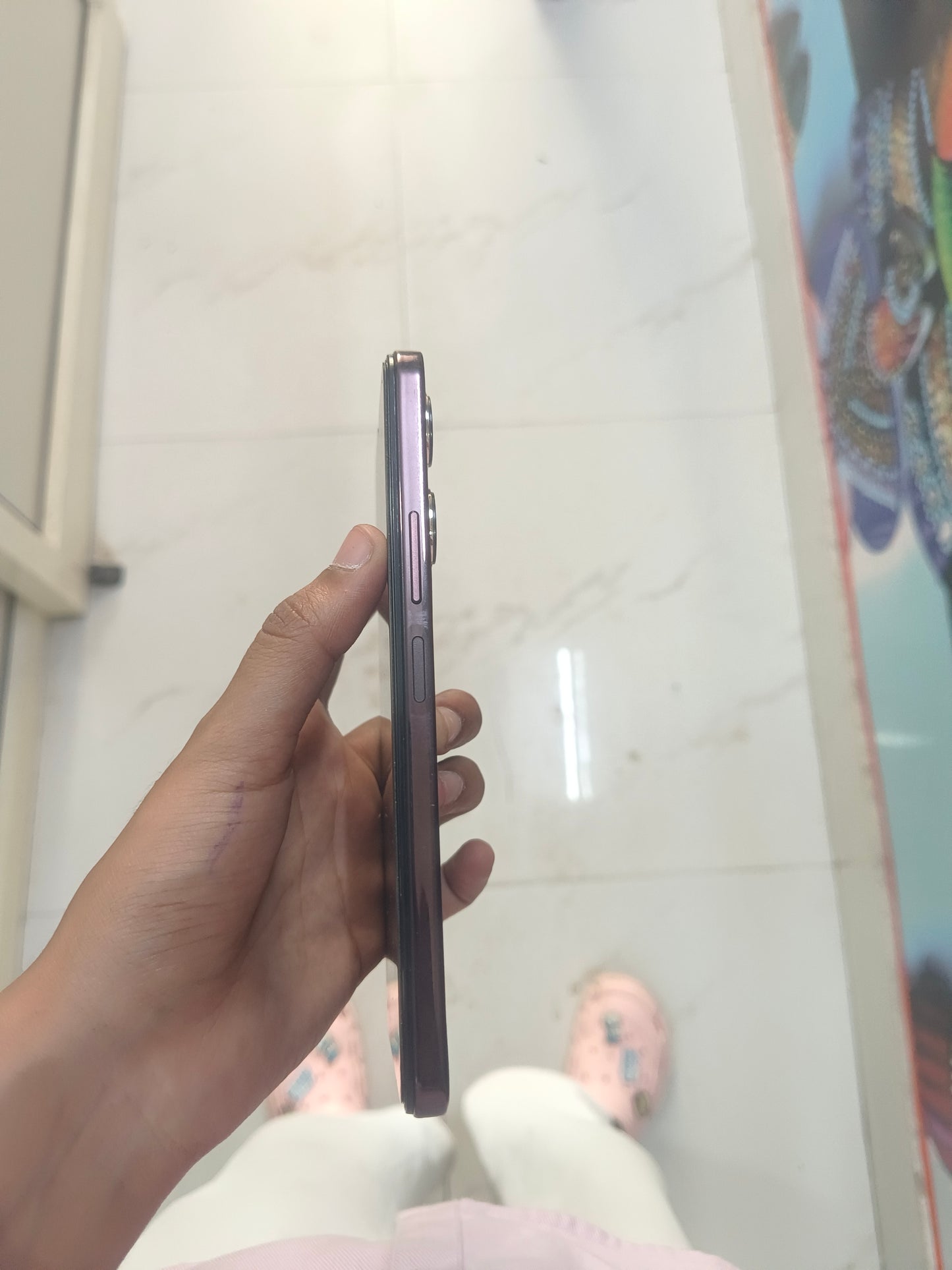 Dealshut Phone Vivo Y28s    6/128
