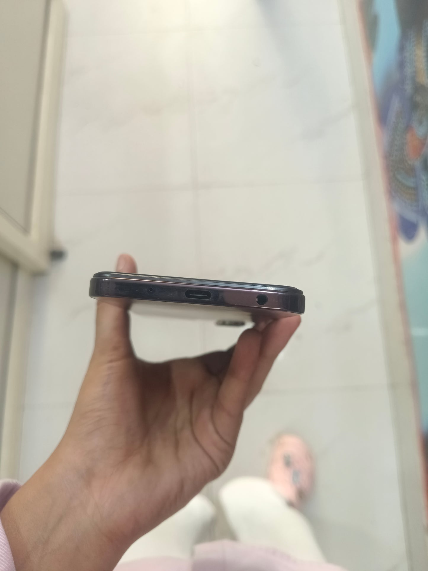 Dealshut Phone Vivo Y28s    6/128