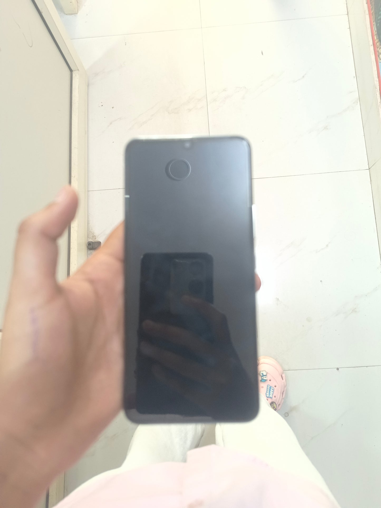 Dealshut Phone Vivo V21        8/128